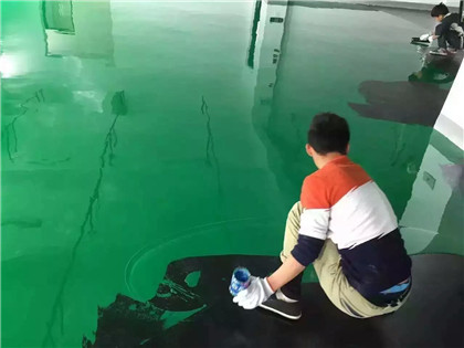 新泰下面给你一份环氧地坪漆施工的完整流程